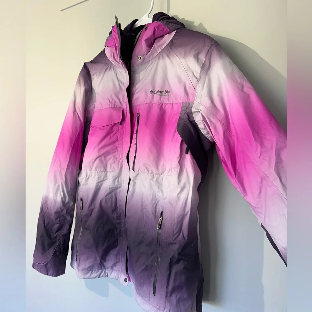 Columbia Pink and Purple Snowboarding or Skiing Jacket - Picture 2 of 9